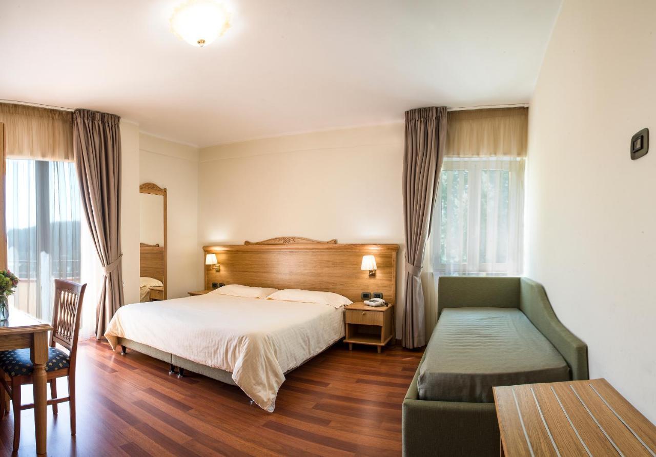Hotel Park 108 Sport&Wellness لوريكا المظهر الخارجي الصورة