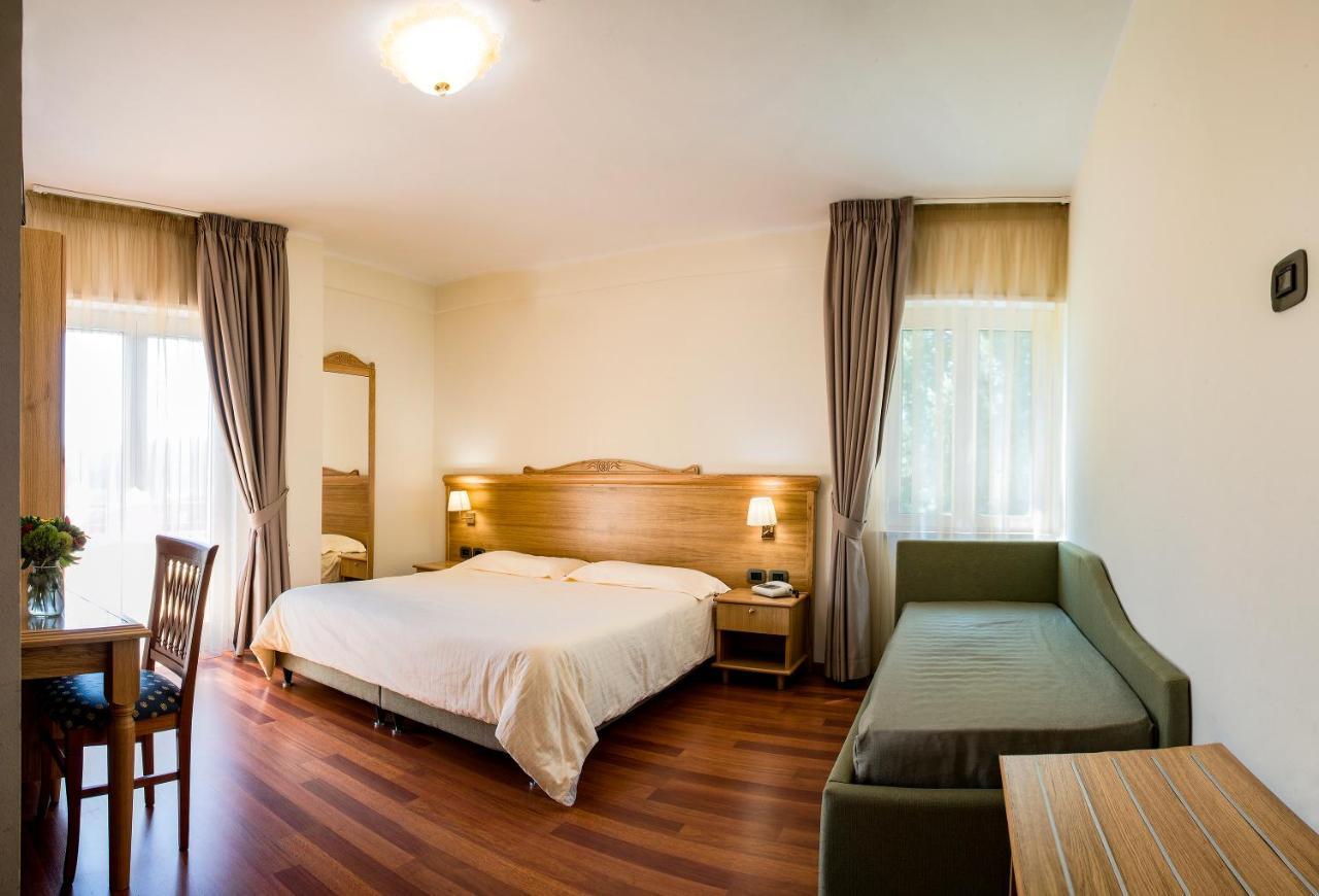 Hotel Park 108 Sport&Wellness لوريكا المظهر الخارجي الصورة